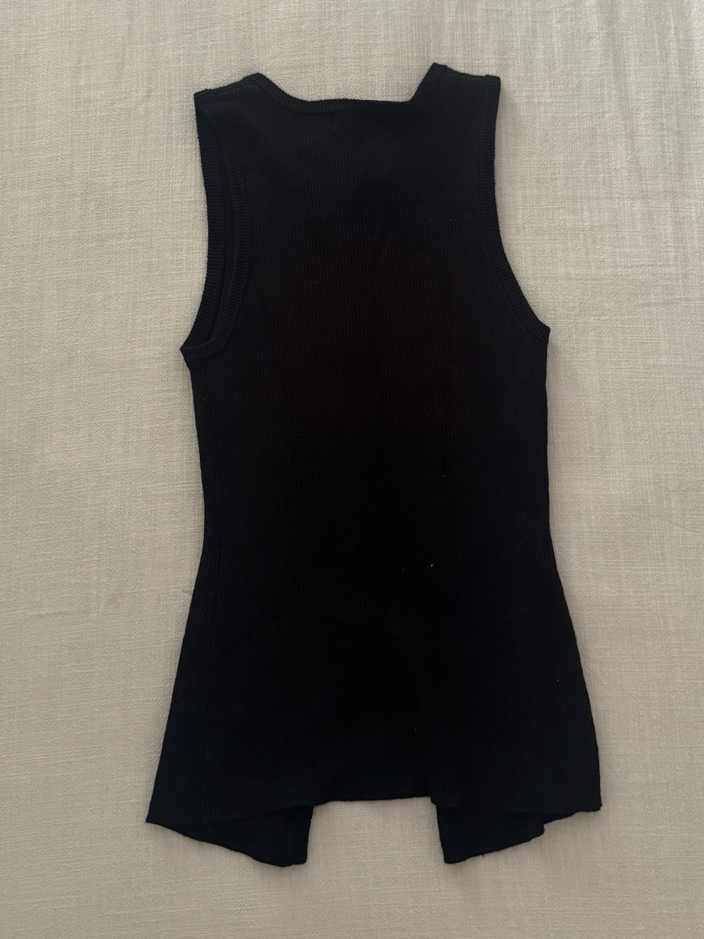 Glassons Black Ribbed Button-Front Tank - Picture 2 of 2
